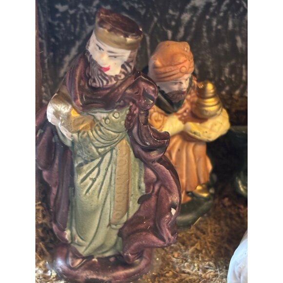 Vintage Nativity Scene Set Creche Manger Wood and Moss 7"x11x4 - Picture 8 of 10